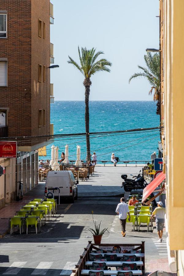 Apolo Beach Front - Sea View Luxury Apartment Торрев'єха Екстер'єр фото
